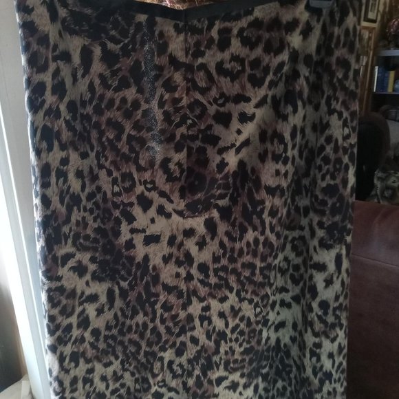 NWOT Charter Club 100% silk animal print skirt - Picture 3 of 5